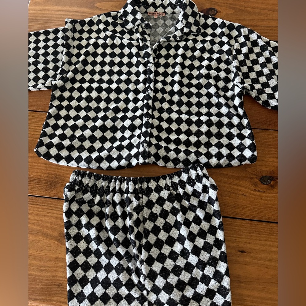 Black and White Checkered Set
